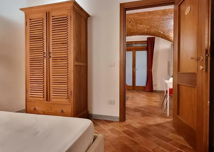 Ponte Vecchio Hotel *